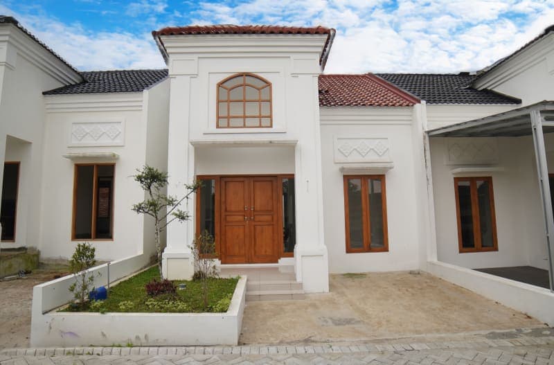 Modern luxury home exterior